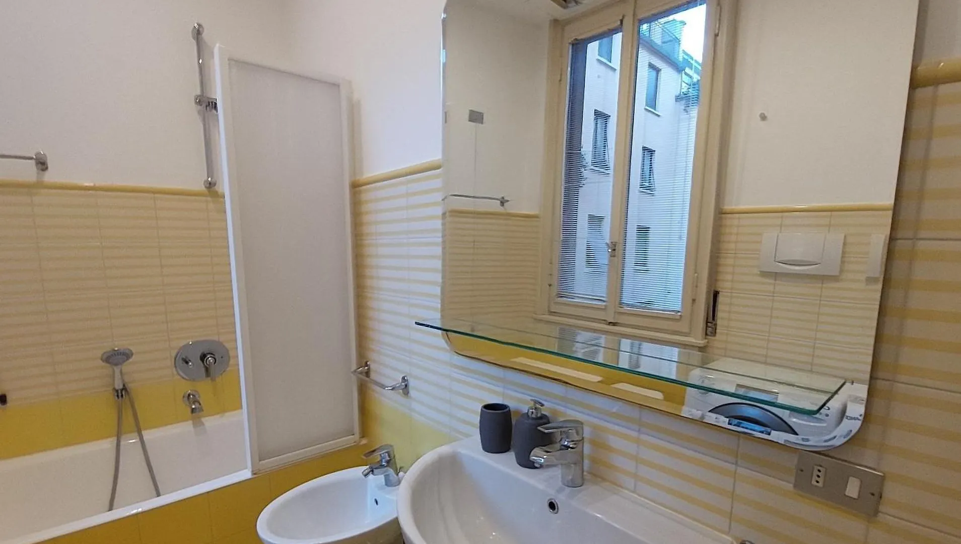 Bwr - Beautiful Apartment Near The Center Of Milan, Polibio Italy